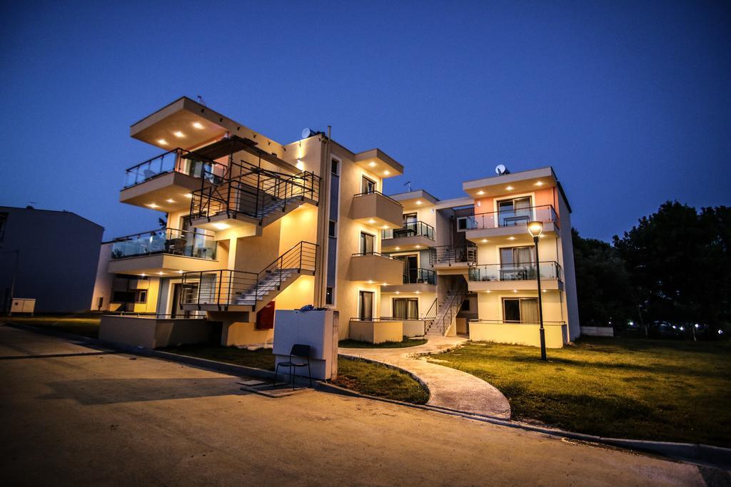 Ofrynio Deluxe Apartments Офриніо Екстер'єр фото